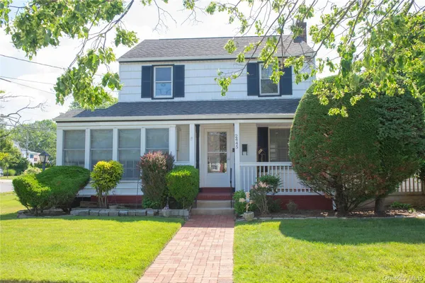 $842,000 | 2445 Soper Avenue, Baldwin, NY 11510