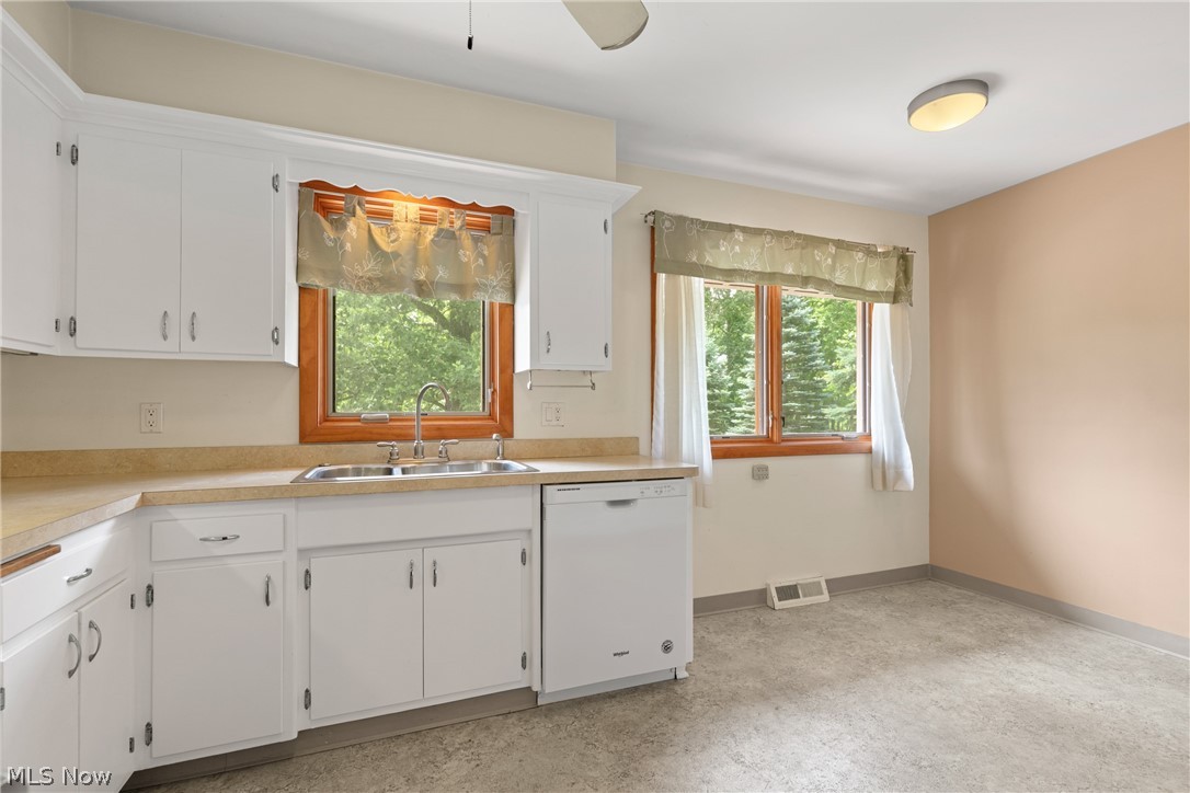 25126 Edgemont Road Richmond Heights, OH 44143 - Photo 9 of 23
