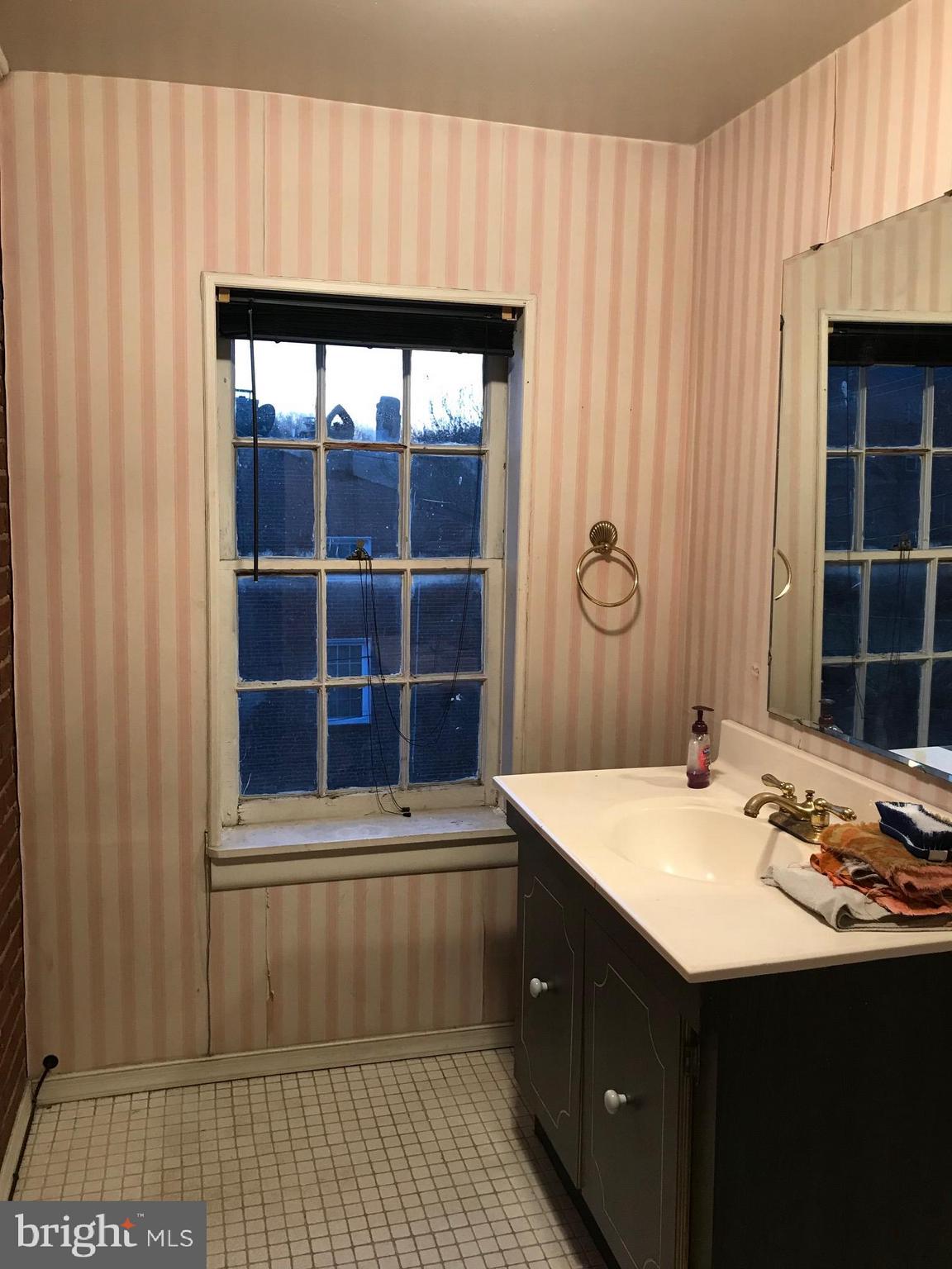 703 Tessier Street Baltimore, MD 21201 - Photo 12 of 17