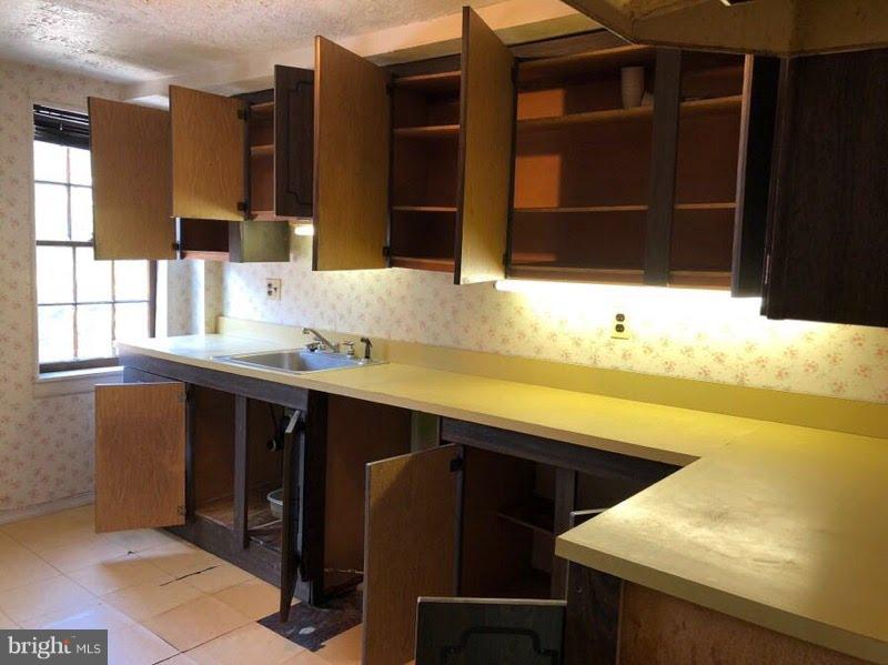 703 Tessier Street Baltimore, MD 21201 - Photo 6 of 17