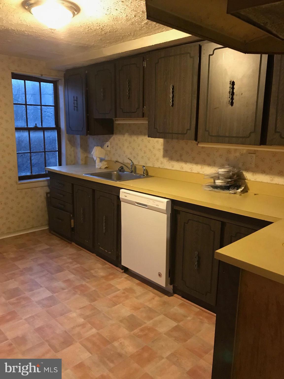 703 Tessier Street Baltimore, MD 21201 - Photo 8 of 17