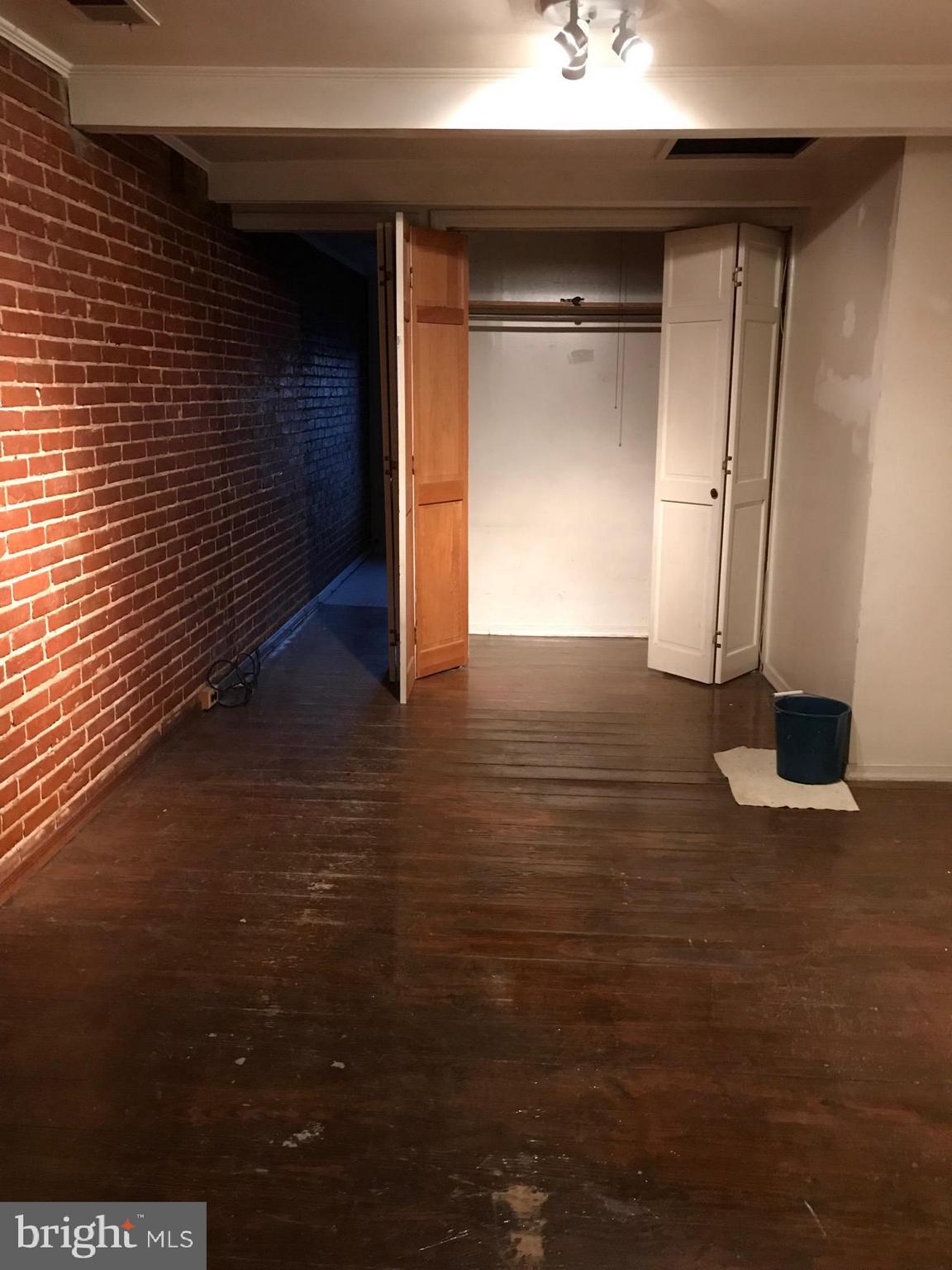 703 Tessier Street Baltimore, MD 21201 - Photo 9 of 17