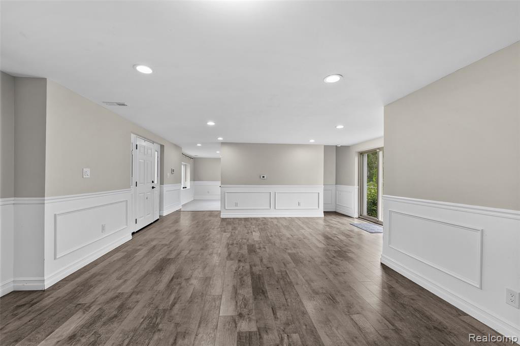 6537 Pardee Road Taylor, MI 48180 - Photo 7 of 22