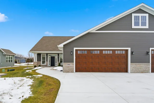 $549,900 | 1382 Lighthouse Village Road, Fond du Lac, WI 54937