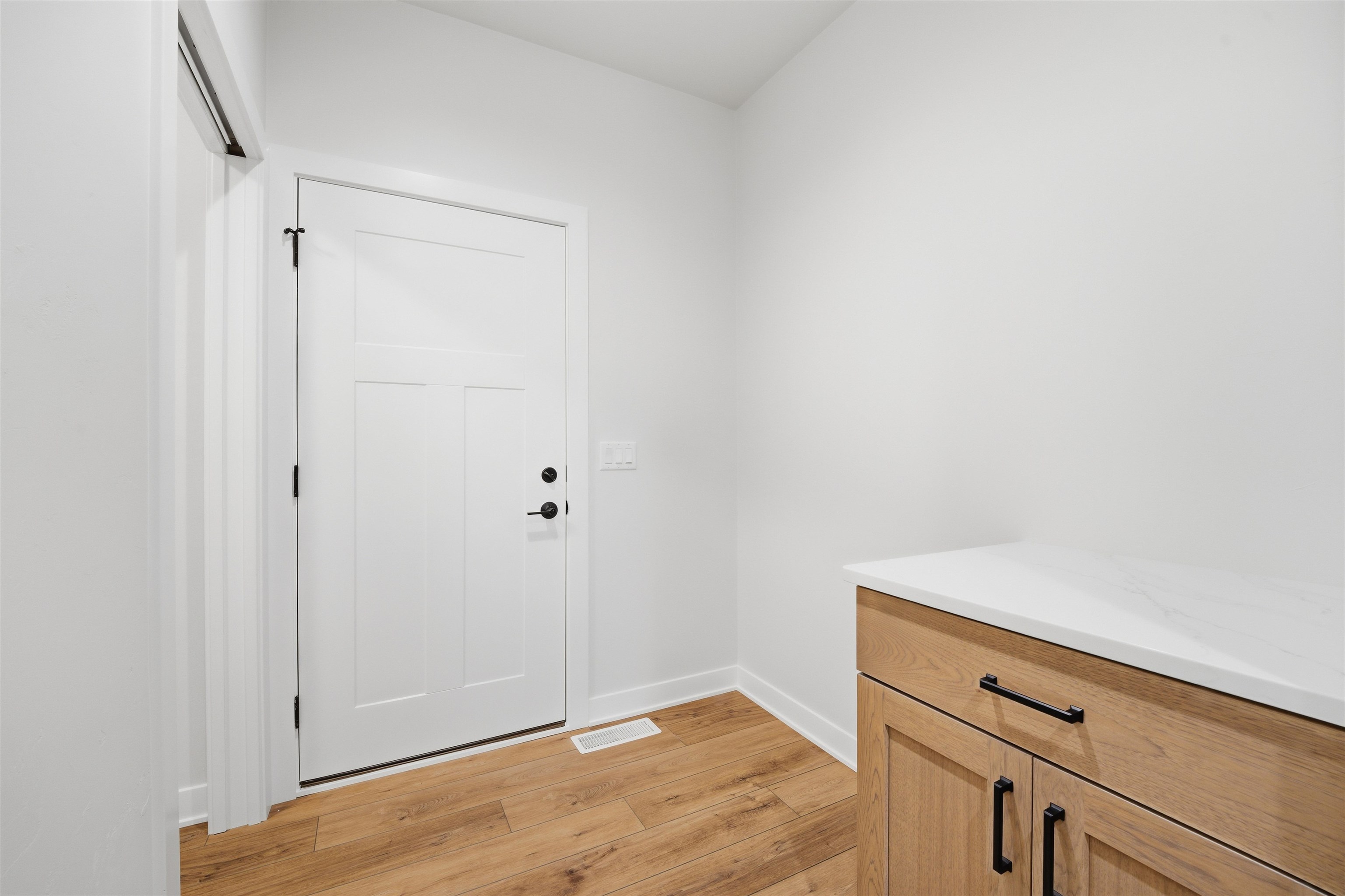 1382 Lighthouse Village Road Fond du Lac, WI 54937 - Photo 13 of 31