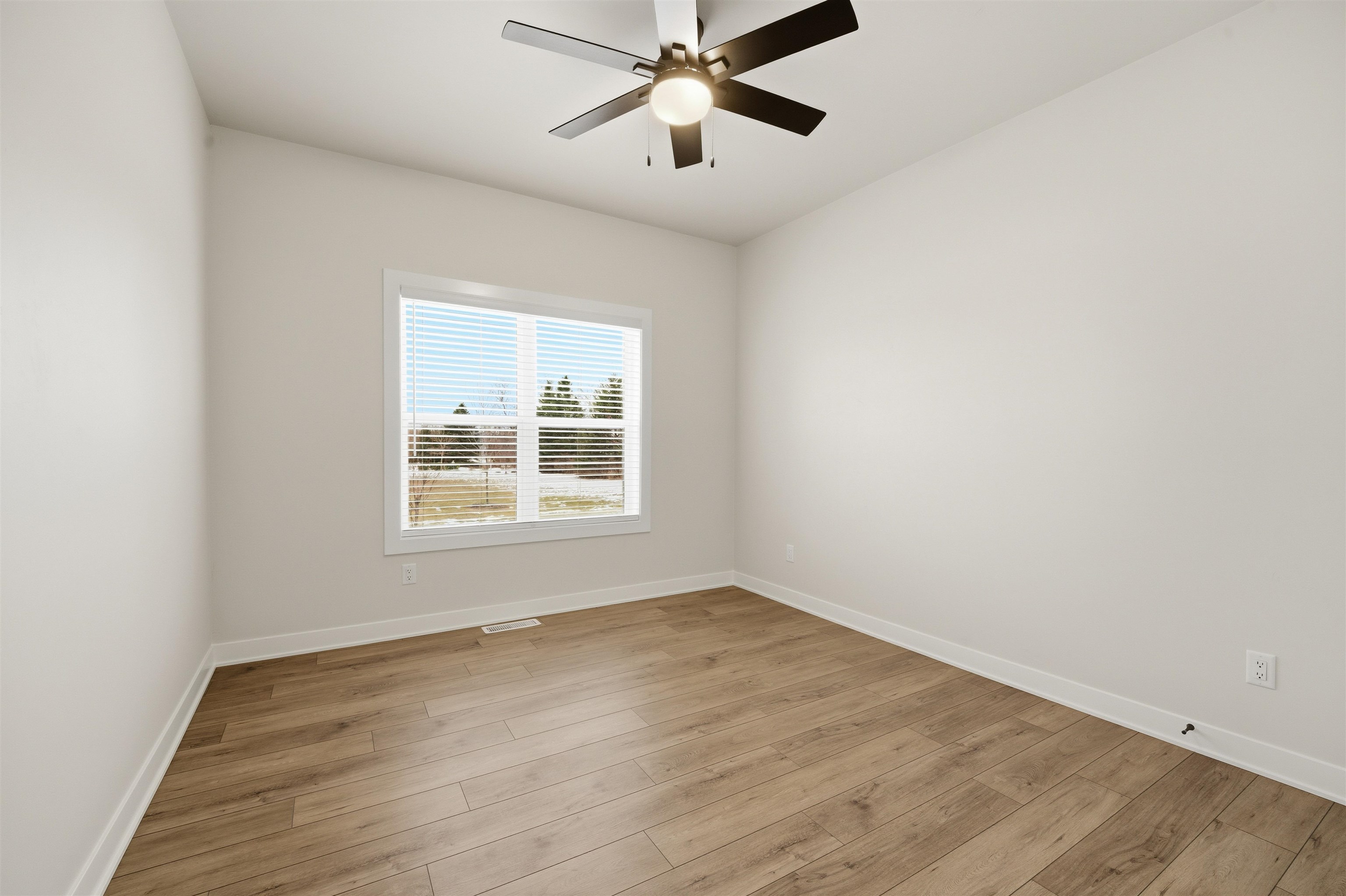 1382 Lighthouse Village Road Fond du Lac, WI 54937 - Photo 15 of 31