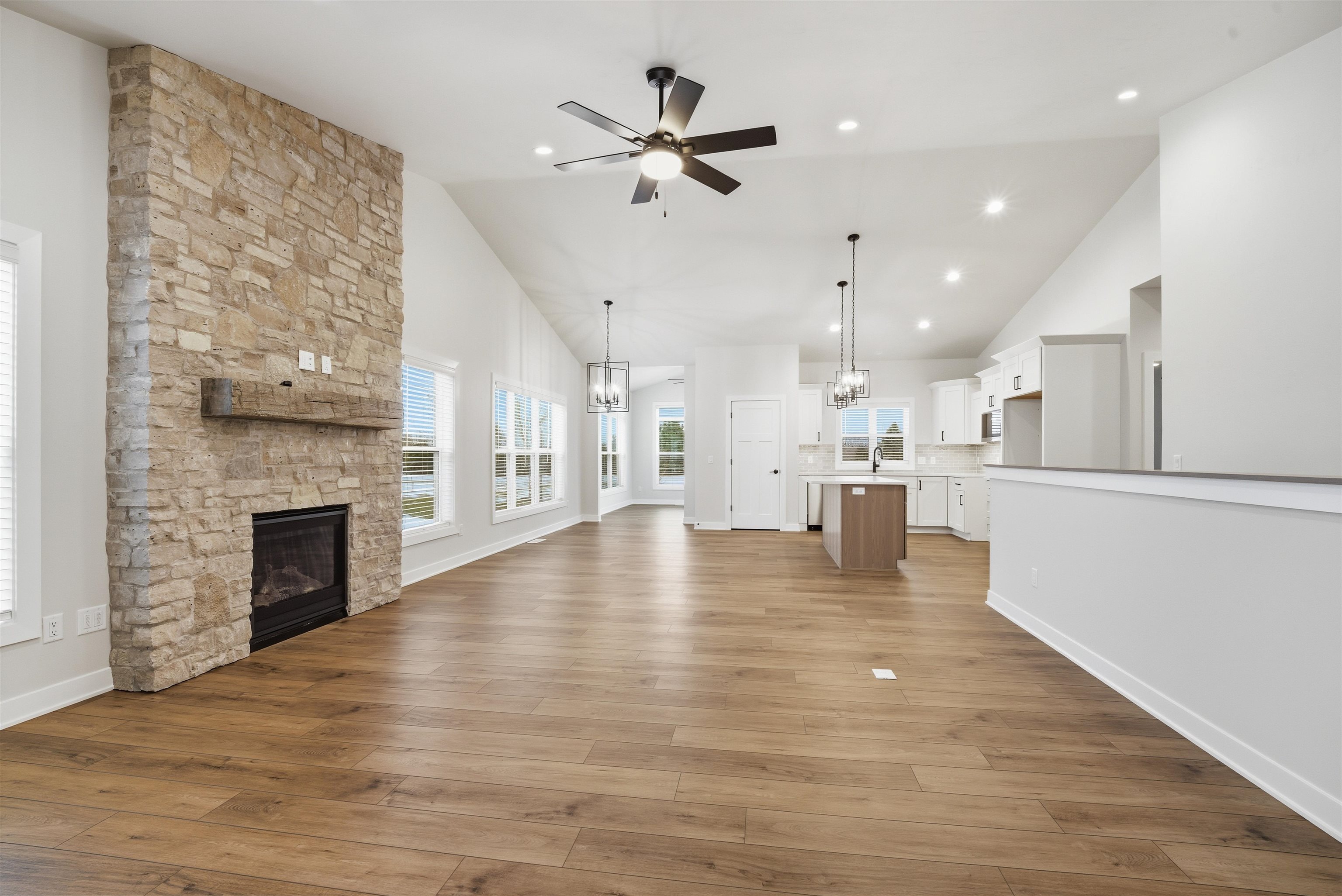 1382 Lighthouse Village Road Fond du Lac, WI 54937 - Photo 4 of 31