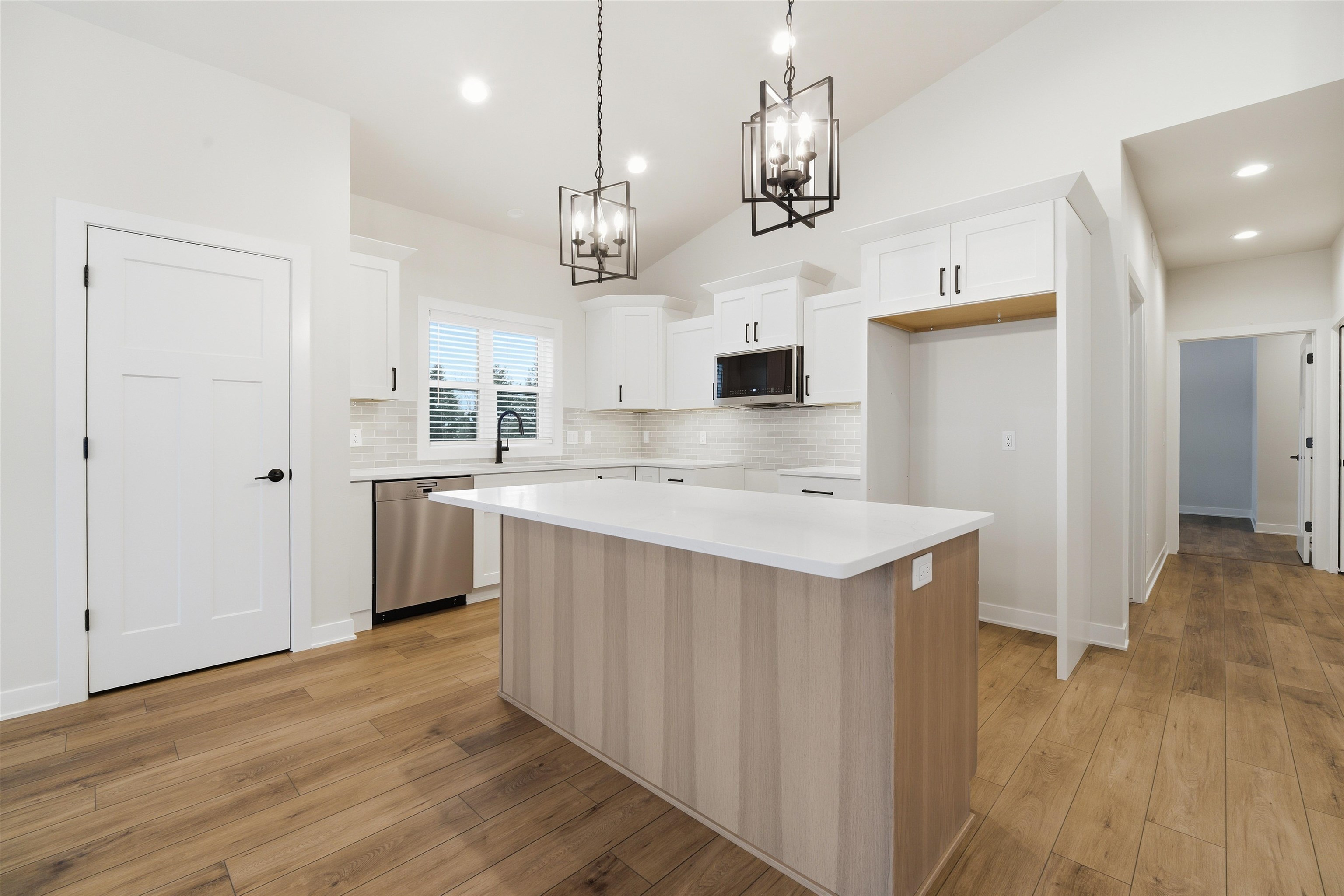 1382 Lighthouse Village Road Fond du Lac, WI 54937 - Photo 6 of 31