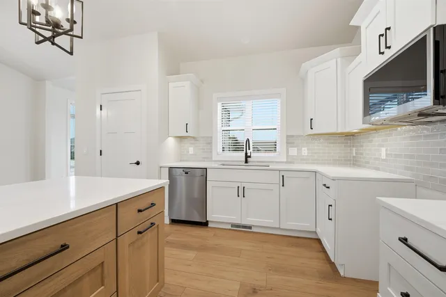 $549,900 | 1382 Lighthouse Village Road, Fond du Lac, WI 54937