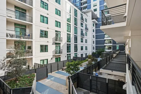 $550,000 | 425 West Beech Street, Unit 314, San Diego, CA 92101
