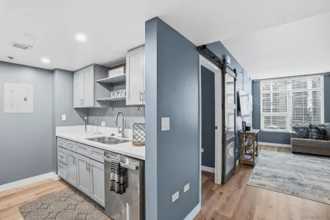 $550,000 | 425 West Beech Street, Unit 314, San Diego, CA 92101