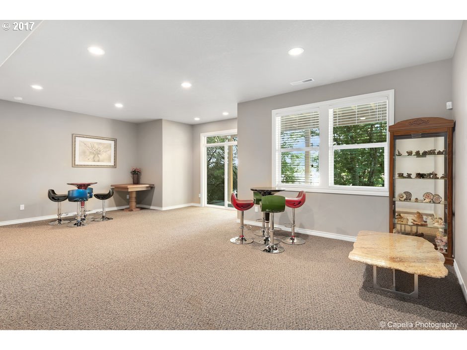 6250 Southwest Garden Home Road Portland, OR 97219 - Photo 28 of 32 Family Room