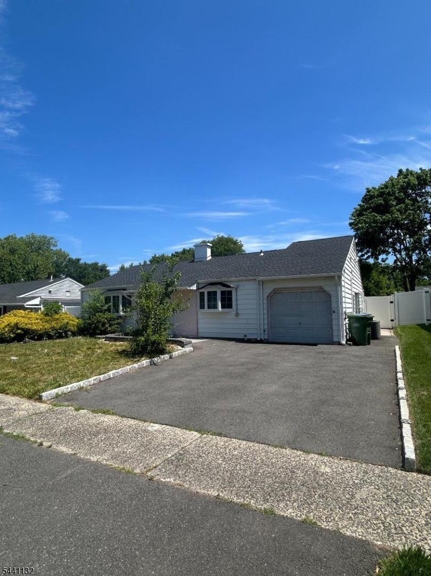 17 Raleigh Road Edison, NJ 08817 - Photo 8 of 16