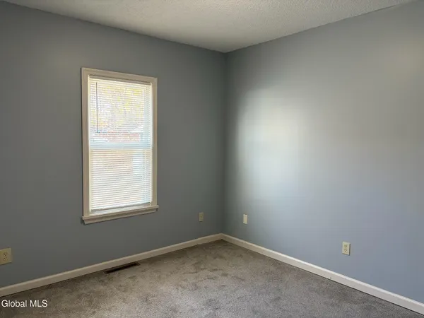 $1,500 | Undisclosed Address, Corinth, NY 12822