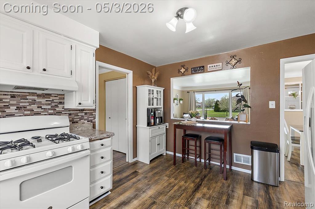 18241 Airport Road Fraser, MI 48026 - Photo 21 of 43
