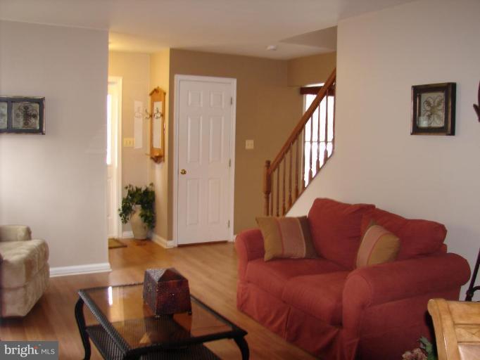 89 Jones Station Road Arnold, MD 21012 - Photo 4 of 22 Living Room #2