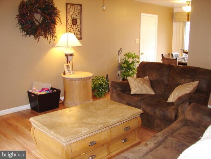 89 Jones Station Road Arnold, MD 21012 - Photo 7 of 22 Family Room
