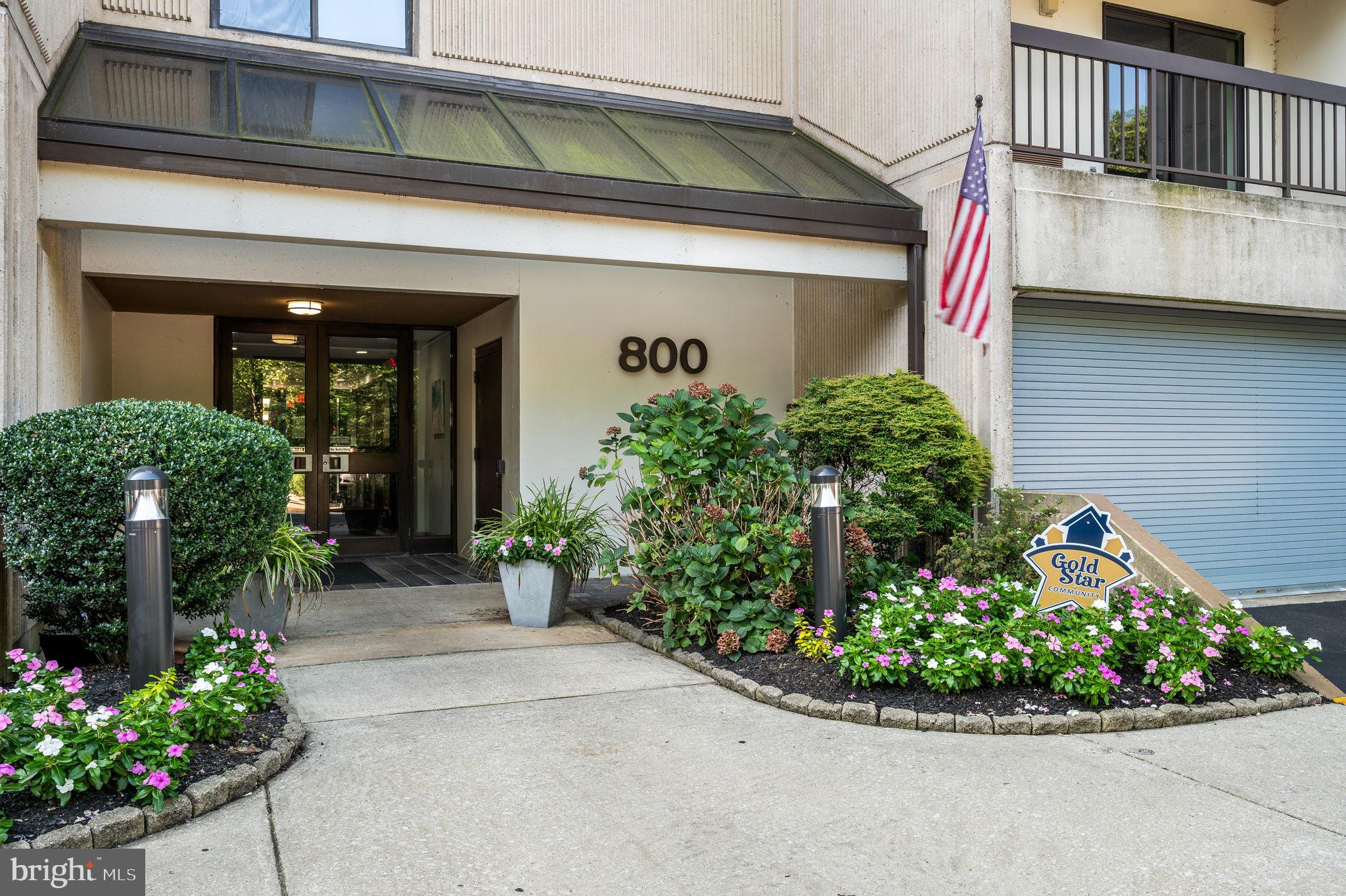 800 Avondale Road, Unit 2P Wallingford, PA 19086 - Photo 17 of 19 Building entrance.