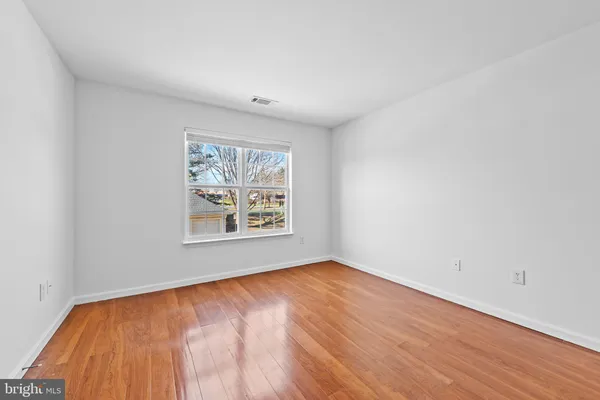$2,400 | 11804 Eton Manor Drive, Unit 201, Germantown, MD 20876