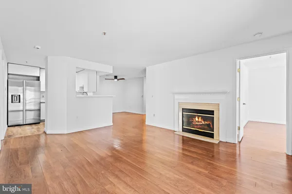 $2,400 | 11804 Eton Manor Drive, Unit 201, Germantown, MD 20876