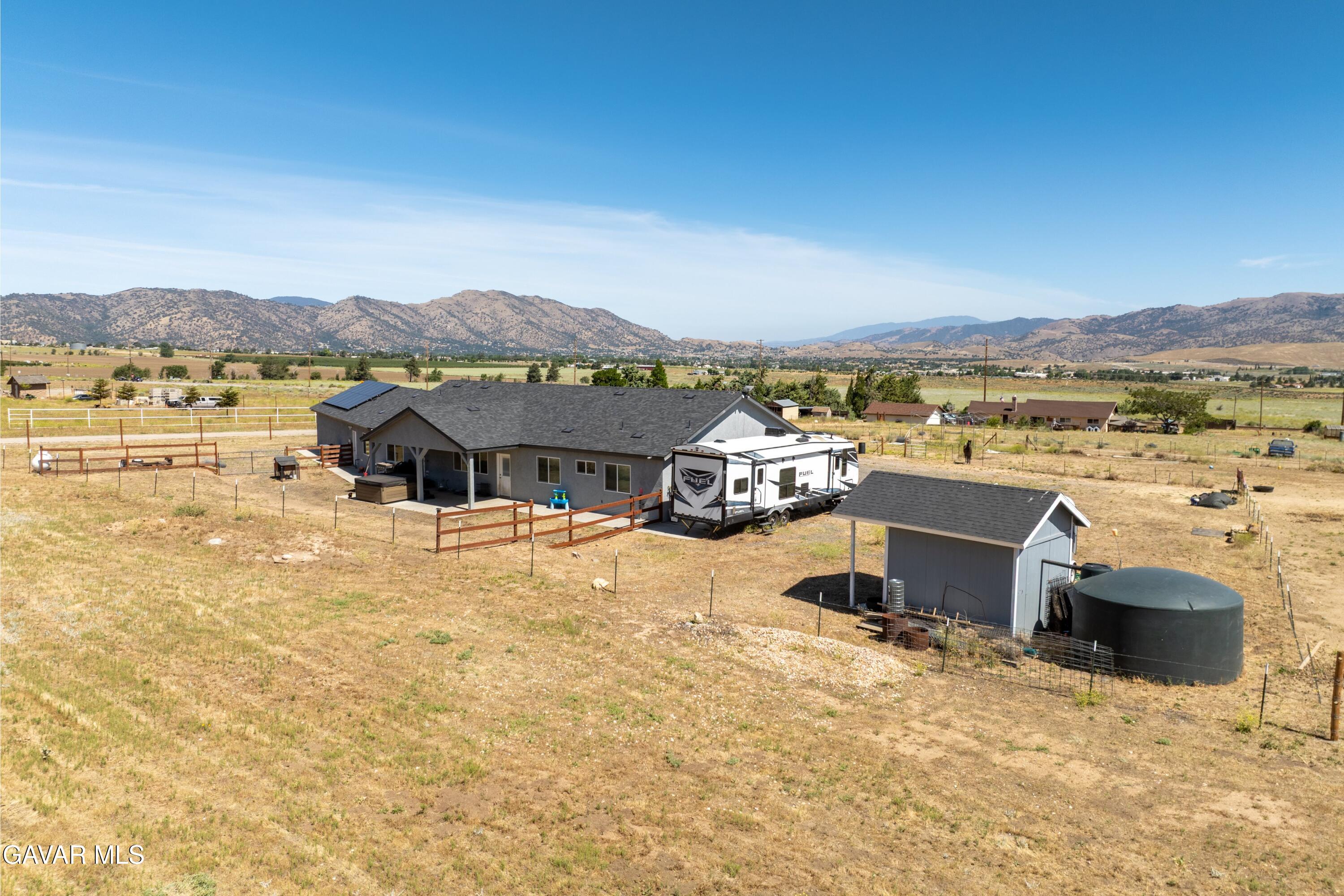 19900 Chinook Street Tehachapi, CA 93561 - Photo 24 of 38 34-DJI_0836-HDR