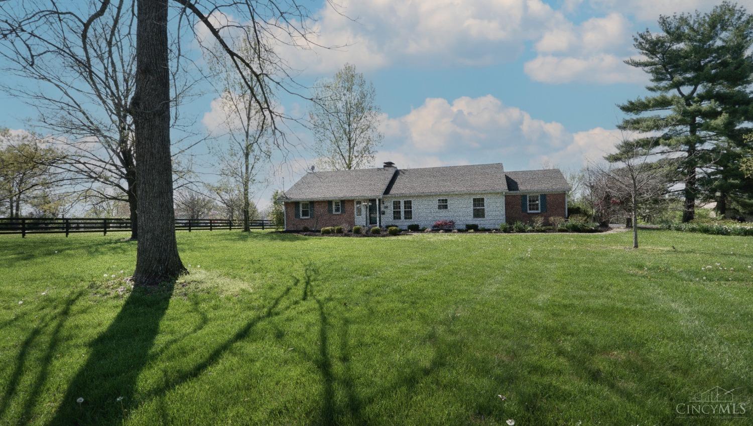 5833 Headgates Road Hamilton, OH 45011 - Photo 1 of 41 Gallery Image 1