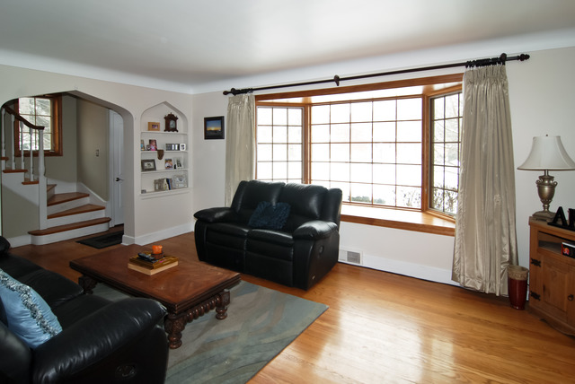 444 Loudon Road Riverside, IL 60546 - Photo 2 of 23 a living room with furniture and a window