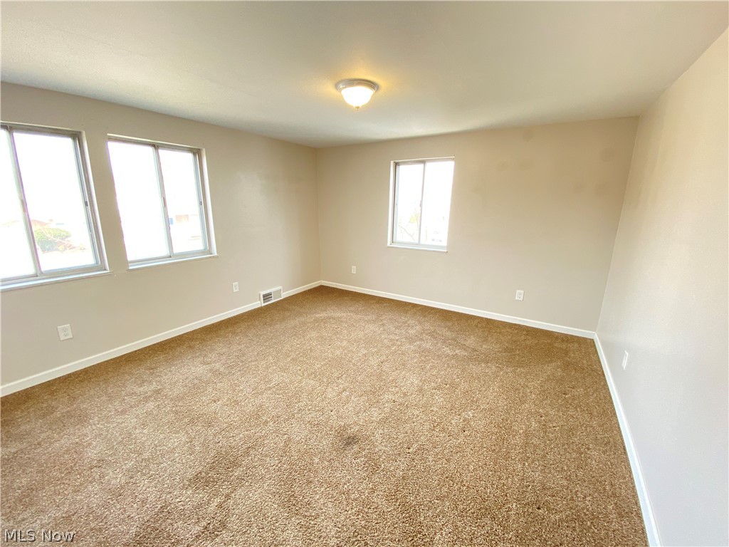 4106 Linnell Road Cleveland, OH 44121 - Photo 9 of 13 Gallery Image 9