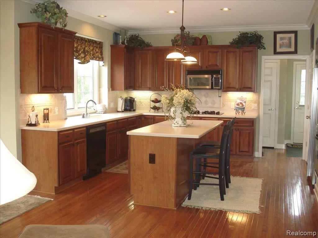 44632 Spring Hill Road Northville, MI 48168 - Photo 23 of 25 HARDWOOD FLOORS