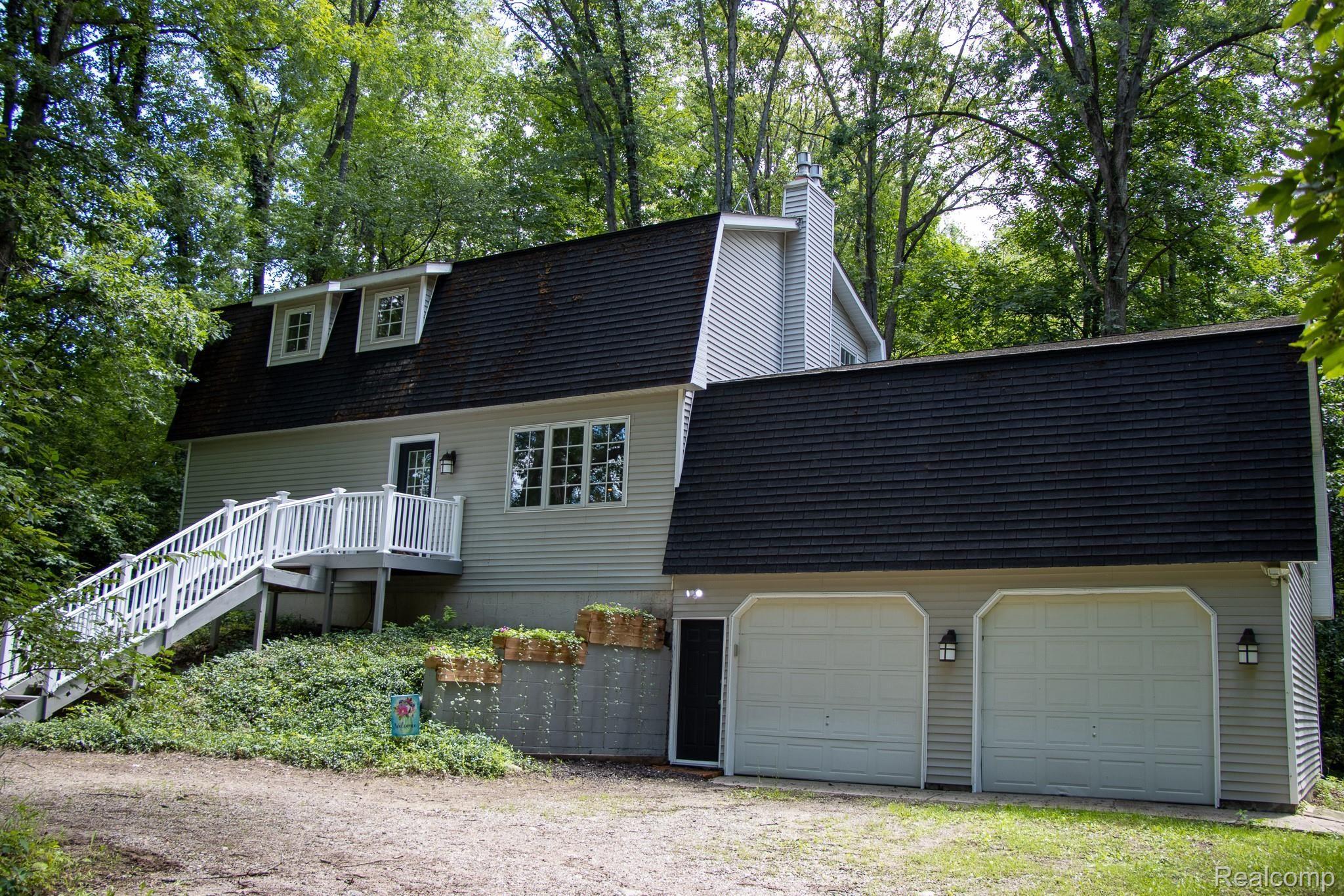 3536 East Allen Road Howell, MI 48855 - Photo 1 of 25 Spacious and secluded. A nature lovers dream!