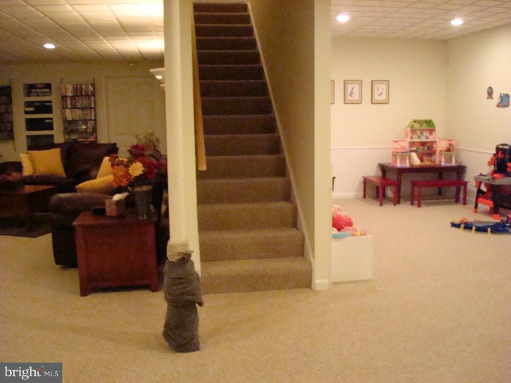 13 Windsor Lane Lititz, PA 17543 - Photo 22 of 36