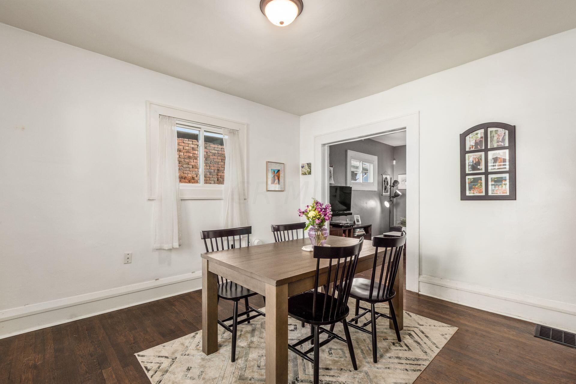 879 Lockbourne Road Columbus, OH 43206 - Photo 9 of 28 Dining Room