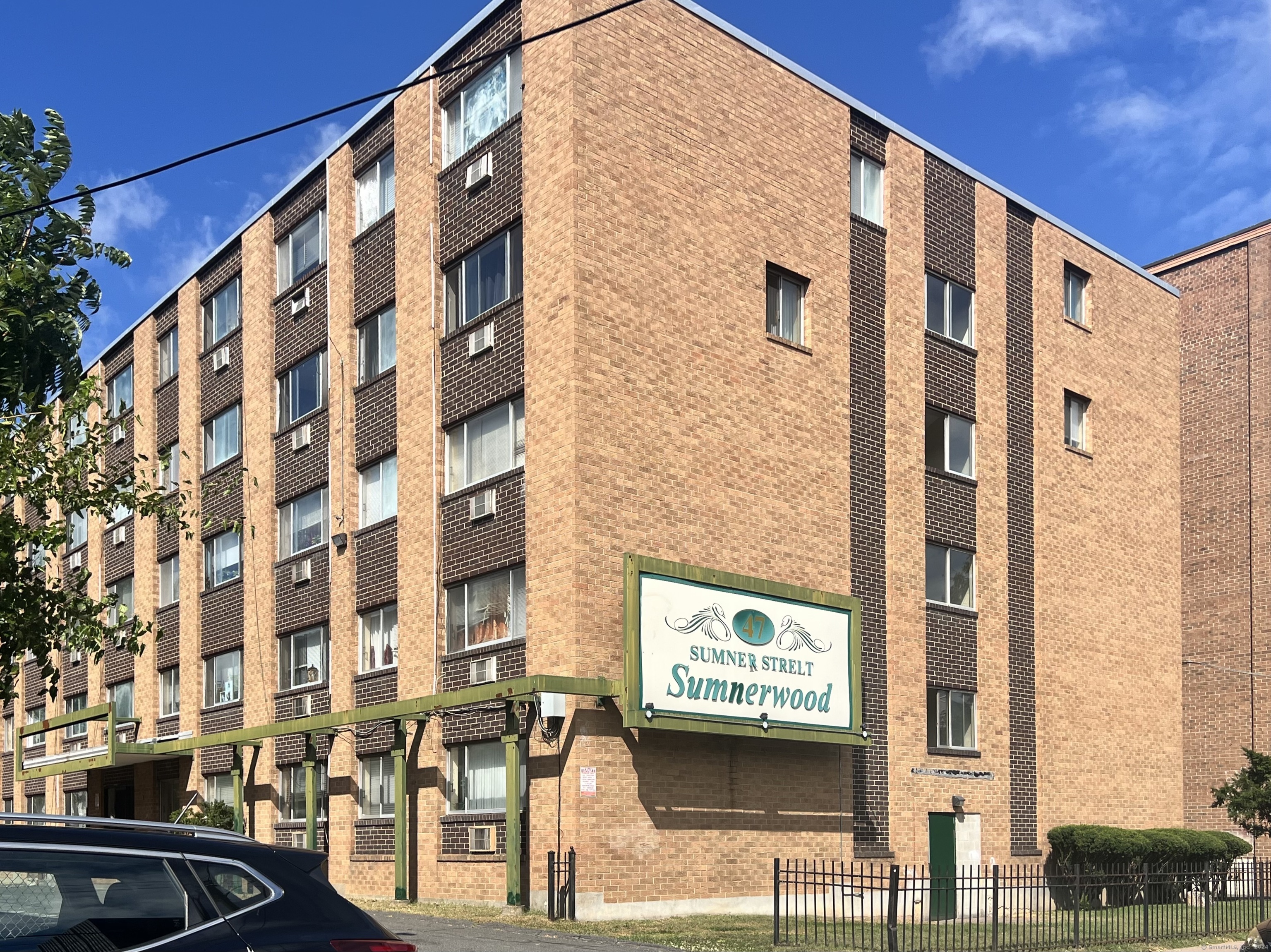 47 Sumner Street, Unit 403 Hartford, CT 06105 - Photo 1 of 1 a front view of a building