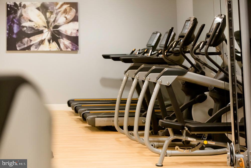 42 South 15th Street, Unit 1B0601 Philadelphia, PA 19102 - Photo 26 of 36 a view of walk in closet with clothes