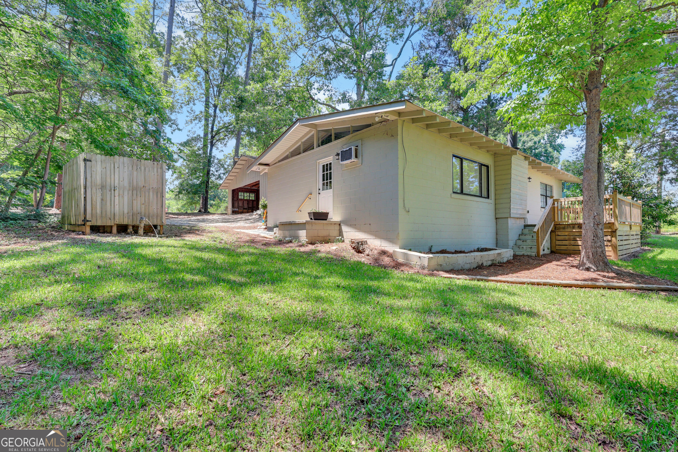 128 Flatrock Road Eatonton, GA 31024 - Photo 4 of 35