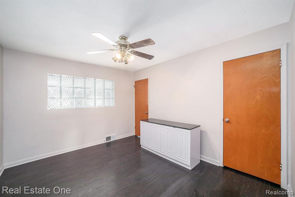 2711 Derby Road Troy, MI 48084 - Photo 15 of 26
