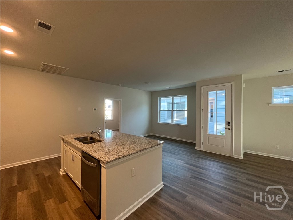 149 Holloway Hill Pooler, GA 31322 - Photo 4 of 17