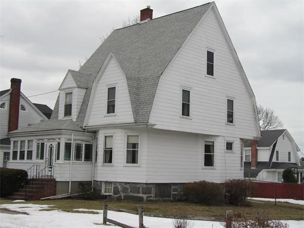 16 Huntington Road Milton, MA 02186 - Photo 2 of 24 a front view of a house