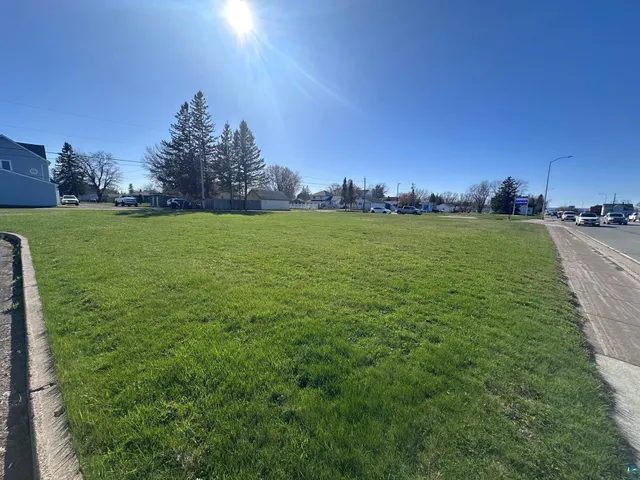 $95,000 | 2802 East 2nd Street, Superior, WI 54880