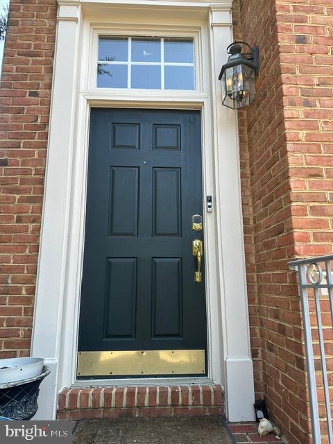 1811 Fallbrook Lane Vienna, VA 22182 - Photo 1 of 36