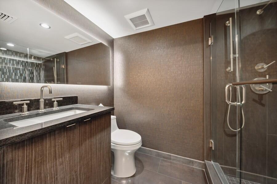 1400 South Ocean Boulevard, Unit N902 Boca Raton, FL 33432 - Photo 26 of 63 Office / Guest Suite Bath