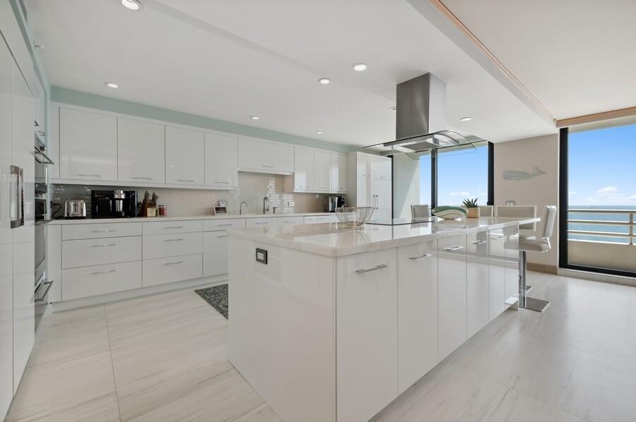 1400 South Ocean Boulevard, Unit N902 Boca Raton, FL 33432 - Photo 9 of 63 Kitchen