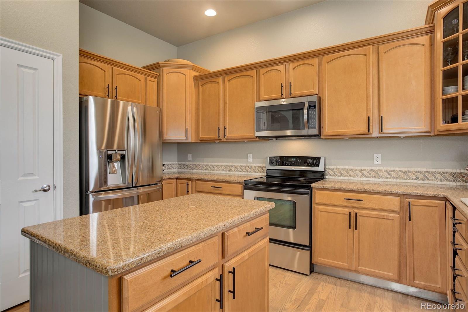 3070 Redhaven Way Highlands Ranch, CO 80126 - Photo 8 of 39 Gallery Image 8