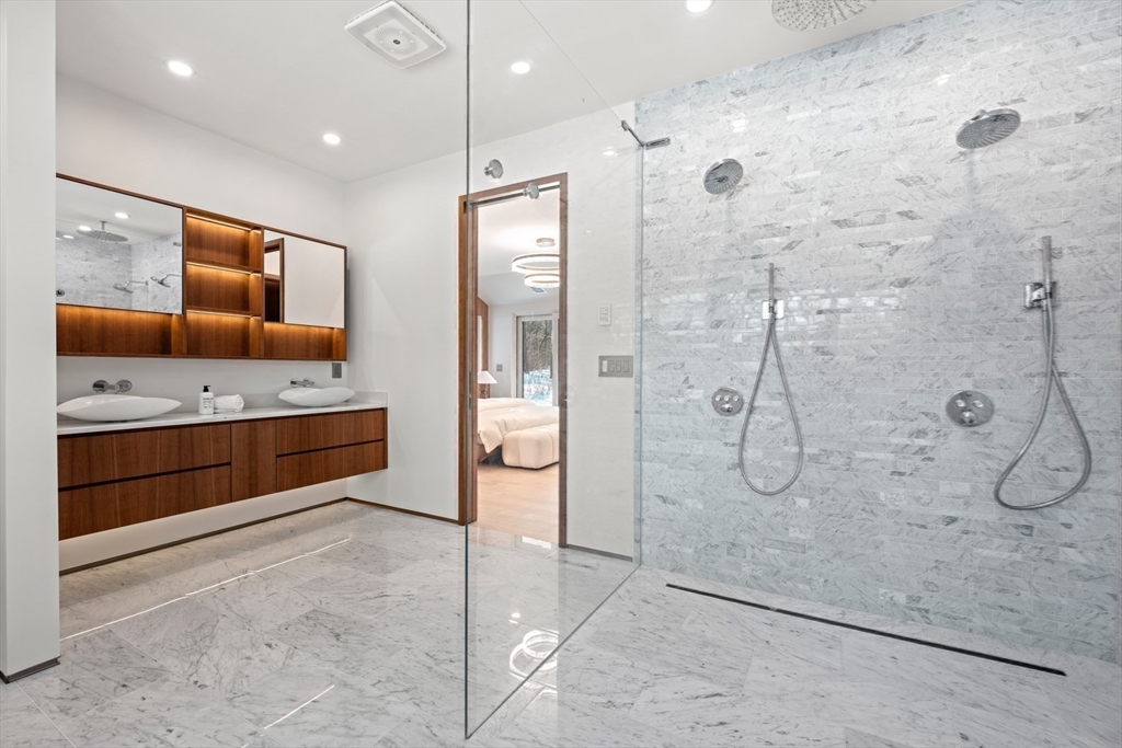 105 Summer Street Weston, MA 02493 - Photo 15 of 36