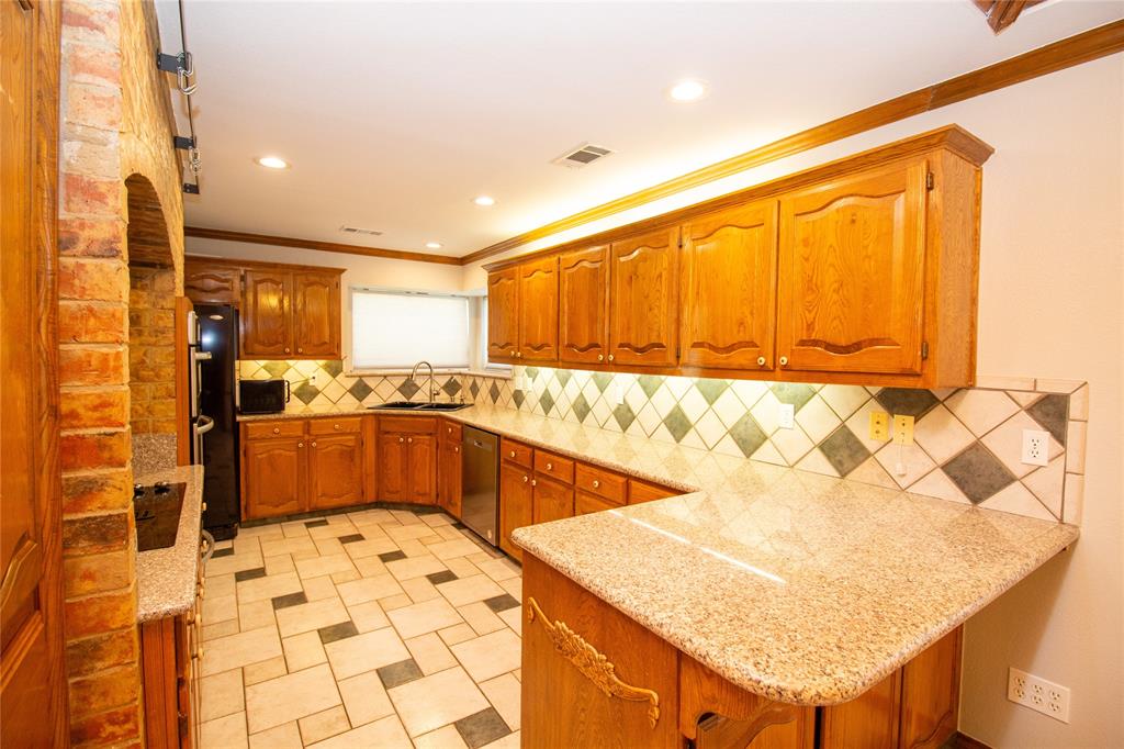 2410 Radcliffe Drive Rowlett, TX 75088 - Photo 21 of 33