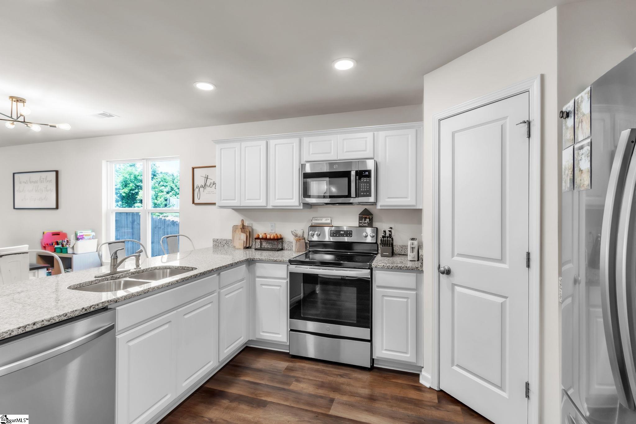 1216 Paramount Drive Lyman, SC 29365 - Photo 9 of 28