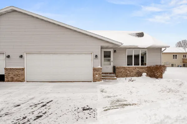 917 10th Avenue North, Onalaska, WI 54650