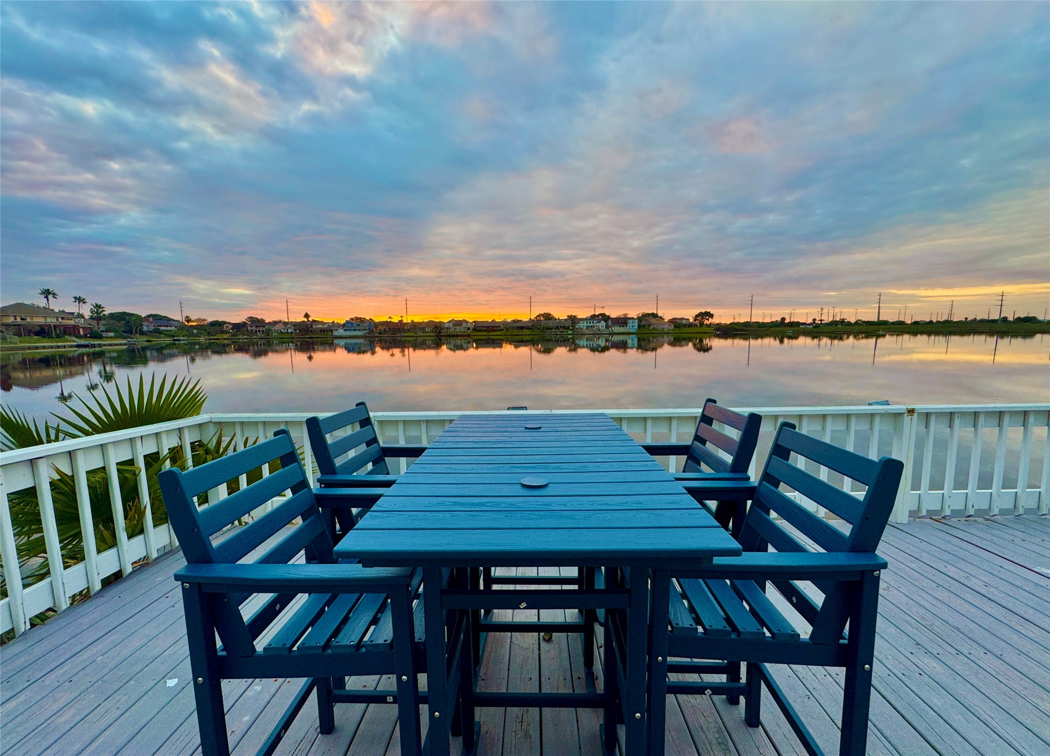 10429 Schaper Road Galveston, TX 77554 - Photo 11 of 31 Dine al la fresco on your waterfront porch!