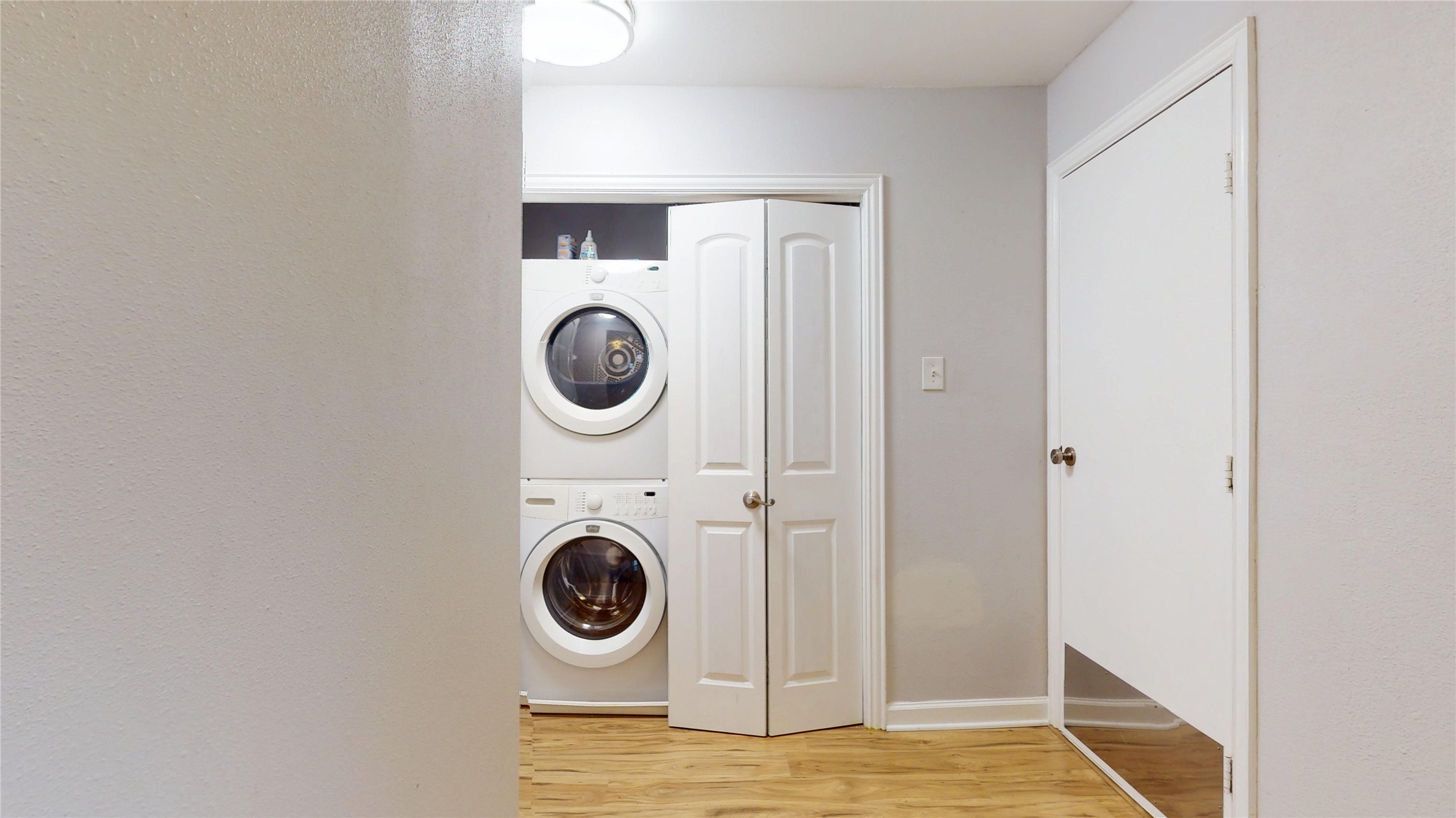 10429 Schaper Road Galveston, TX 77554 - Photo 23 of 31 In house washer and dryer