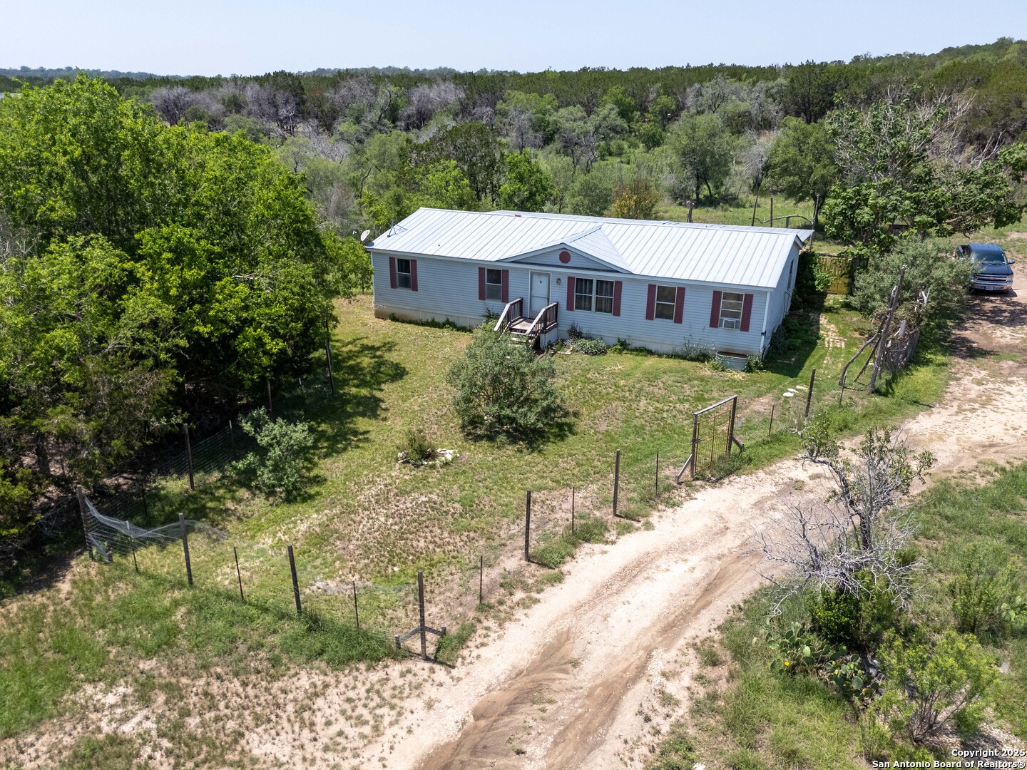 605 Seth Circle Bandera, TX 78003 - Photo 4 of 57